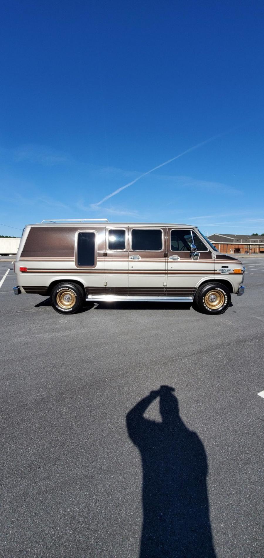  Chevrolet G20 Conversion Van  (CG21305) 1988 года  (фото 60 из 257)